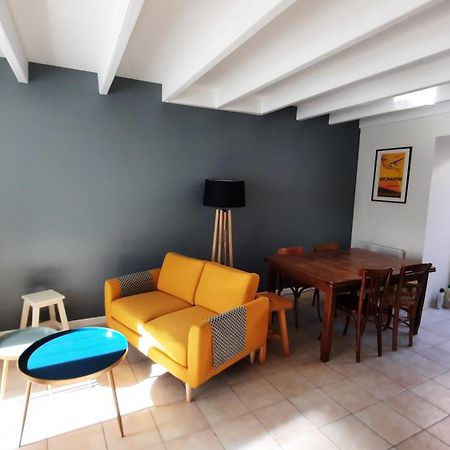 Maison De Pecheur Renovee Avec Cour Proche Du Port レ・サ​​ーブル・ドロンヌ エクステリア 写真